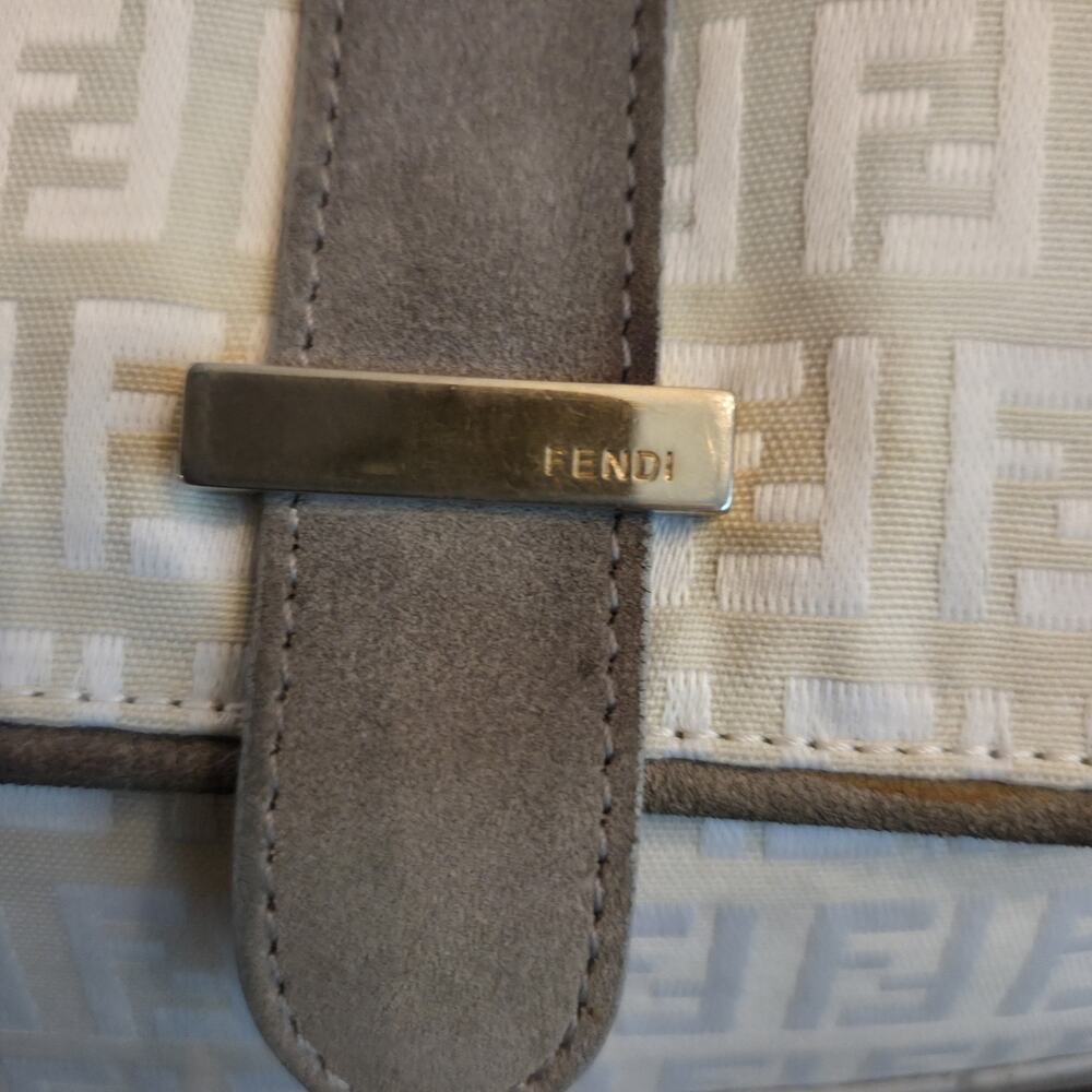 Authentic Vintage Fendi Zucchino Suede Baguette Shoulder Bag Beige Gold Hardware - Picture 4 of 11